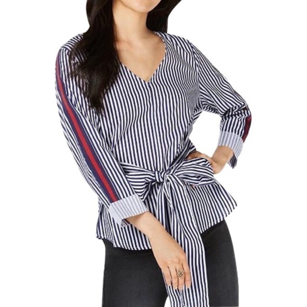 3/$25 🙌🏼 Almost Famous Striped Tie Blouse L